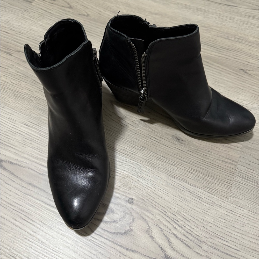 Frye Judith Black Leather Ankle Boots with Double Zippers Western Booties